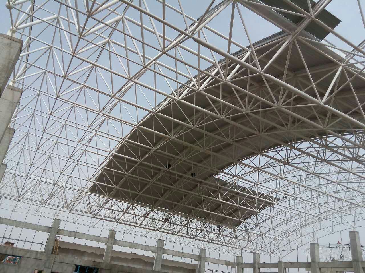 合山一汽网架